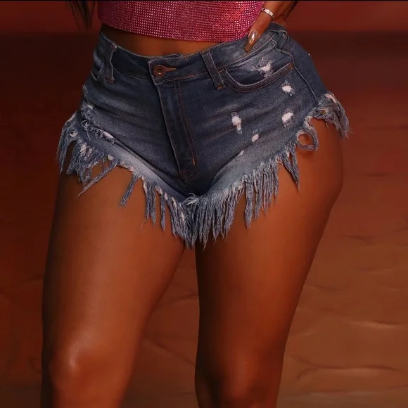 FashionNova denim shorts π - Picture 4 of 6